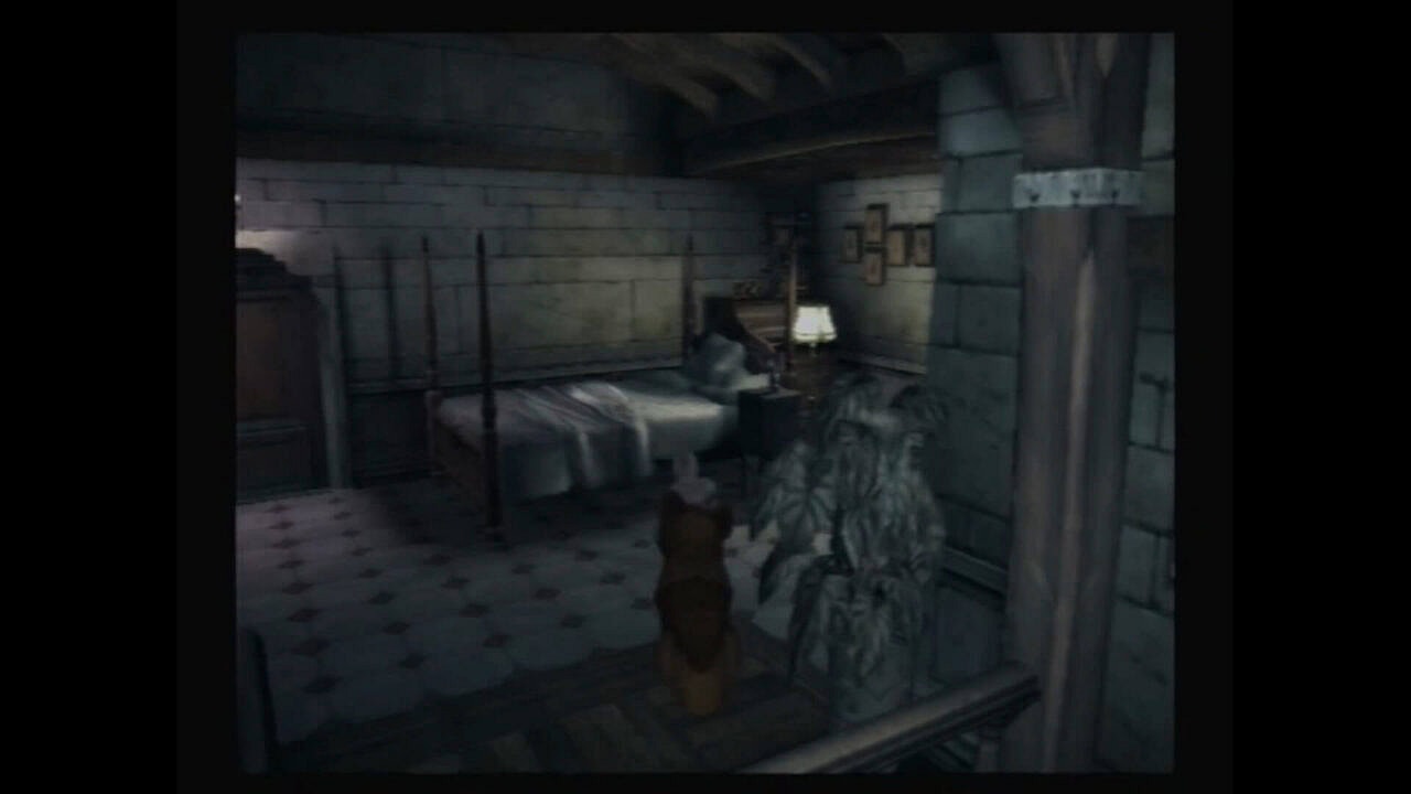 Closed Circle Haunting Ground Pet Hewie