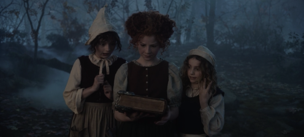 Screen Shot 2022 10 10 at 1.15.25 AM 1024x462 - 'Hocus Pocus 2' Costume Designer on Dressing the Sanderson Sisters for a New Era [FINAL GIRL FASHION]