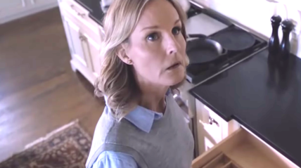 i see you 2019 helen hunt 428x239 - The #1 Thriller On Netflix Is Keeping Fans Guessing: "Hella plot twists and the end blew my mind"