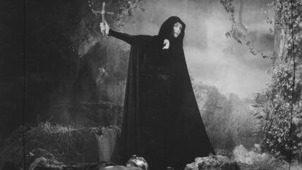 Dracula's Daughter - Queer Horror