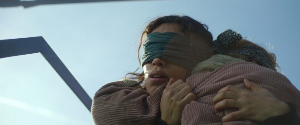 Bird Box Barcelona  2182082  01 31 49 13  5509542 960x401 - The Most-Watched Netflix Thriller Of All Time Returns To Charts With 