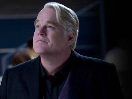 5 Extraordinary Philip Seymour Hoffman Performances You Can Stream Right Now philip seymour hoffman the hunger games catching fire plutarch heavensbee.jpg.optimal 428x321 - 5 Extraordinary Philip Seymour Hoffman Performances You Can Stream Right Now