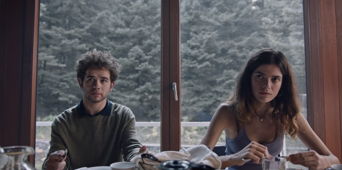 ‘Buzzheart’ Trailer from ‘The Last House on the Left’ Remake Director Meets the Parents from Hell